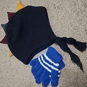 $4 ADD TO BUNDLE TO LOWER PRICE winter set hat and gloves age 4 to 10